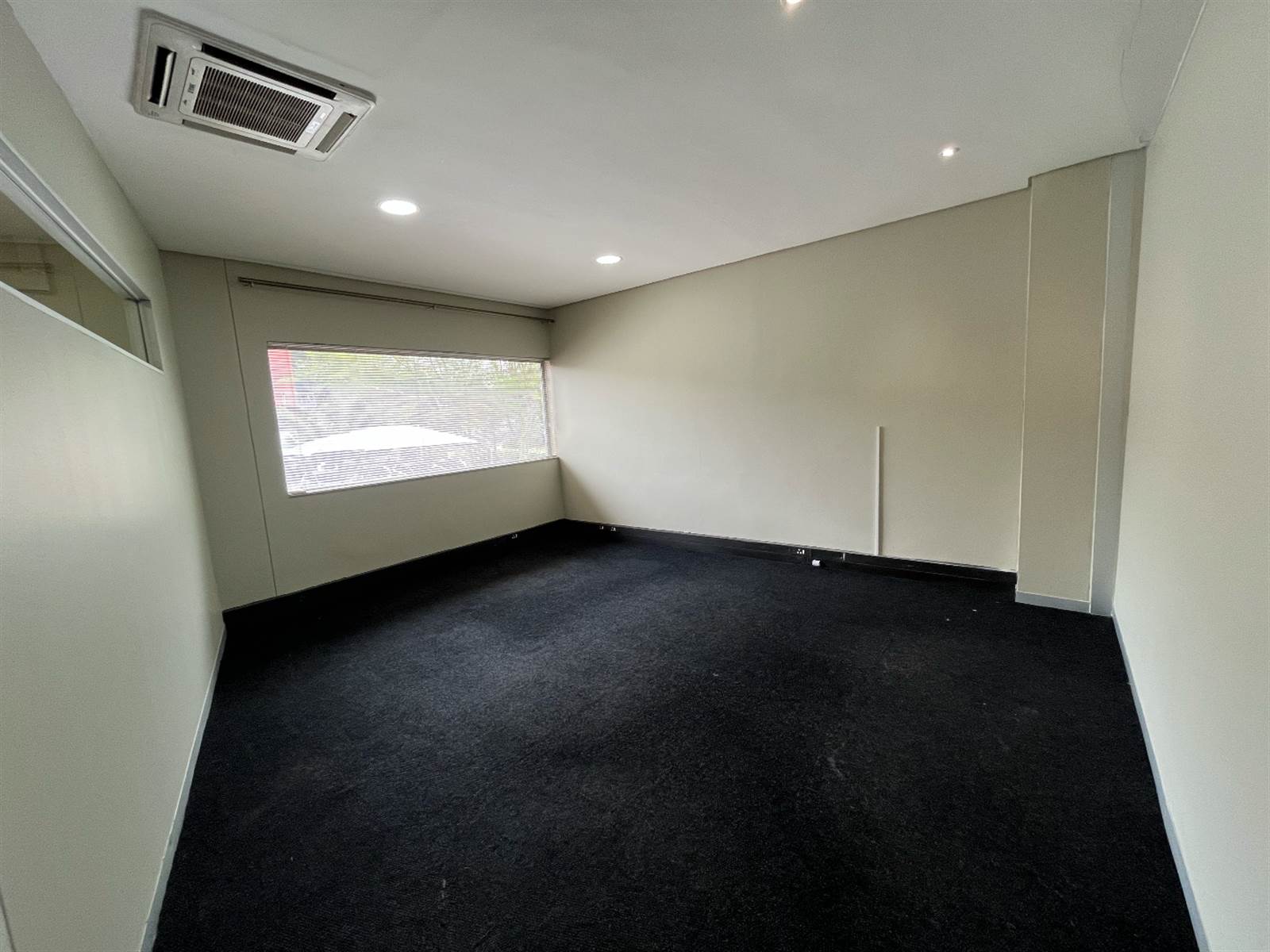 131  m² Commercial space in Bedfordview photo number 7