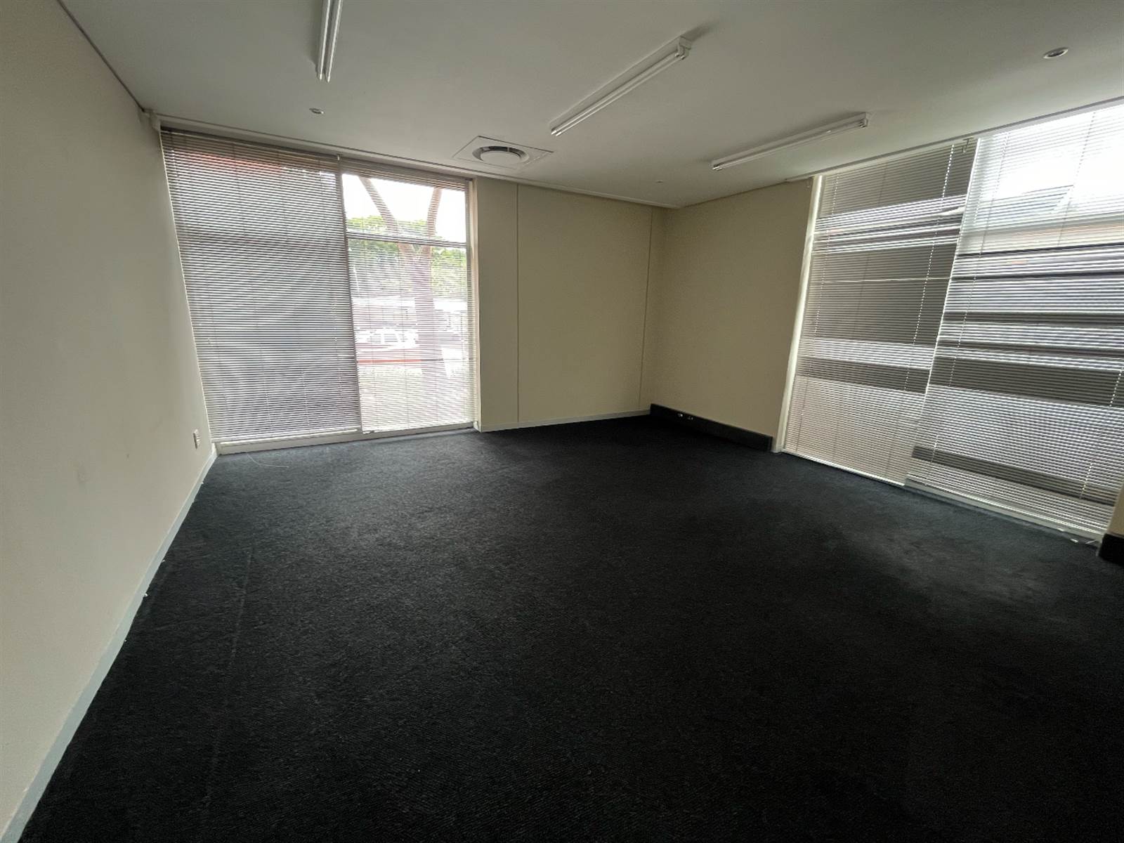 131  m² Commercial space in Bedfordview photo number 5
