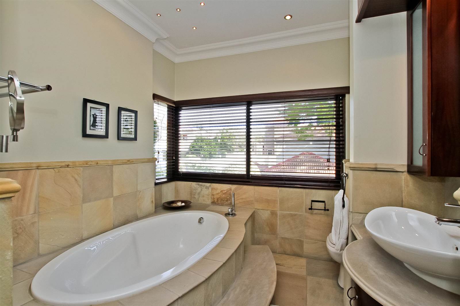 4 Bed House in Bryanston photo number 15