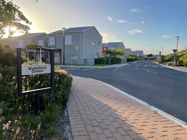 3 Bedroom Townhouse 3 Bedroom Townhouse