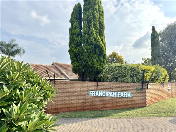 2 Bedroom Townhouse 2 Bedroom Townhouse
