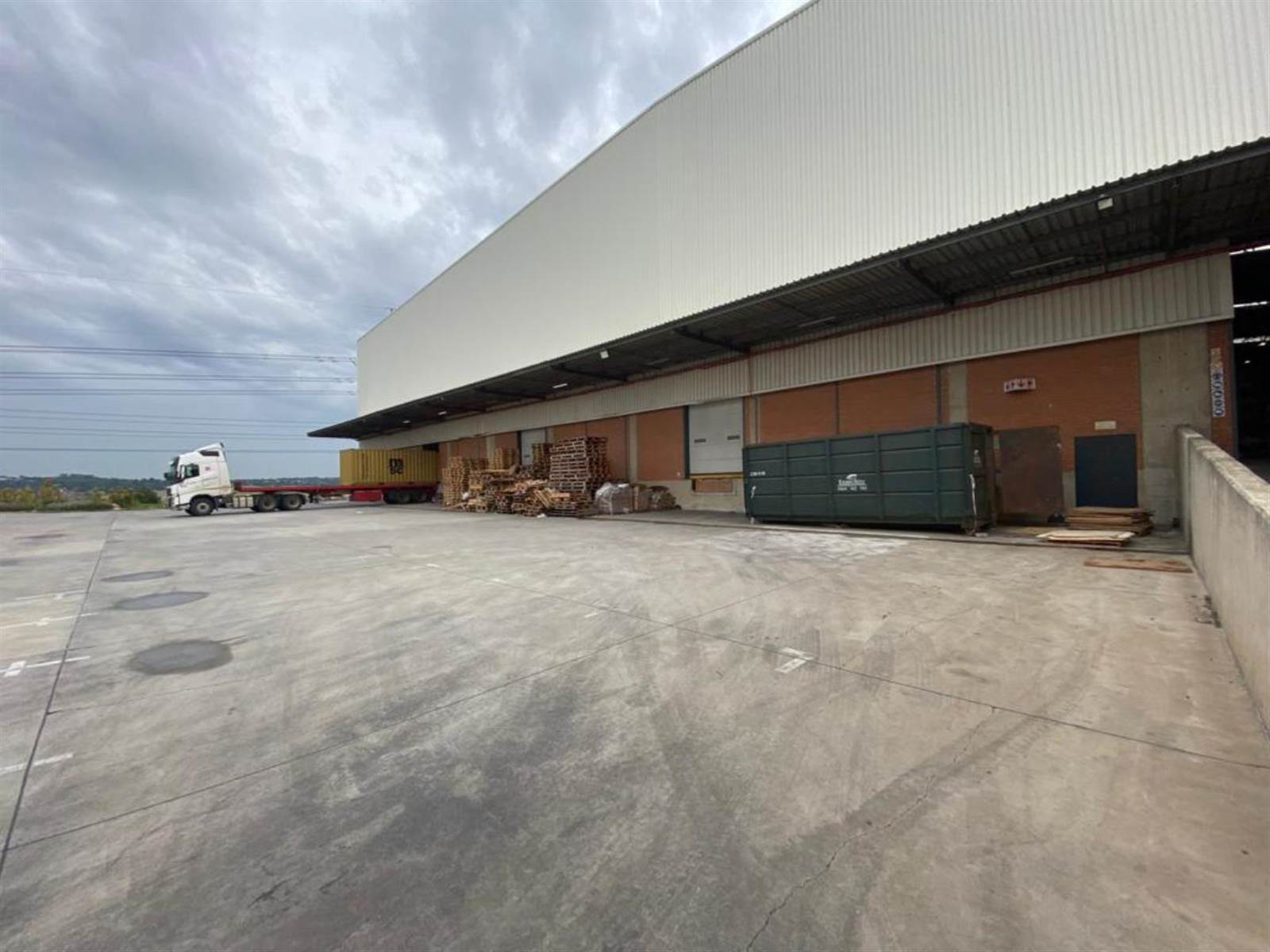 8470  m² Industrial space in Linbro Park photo number 1