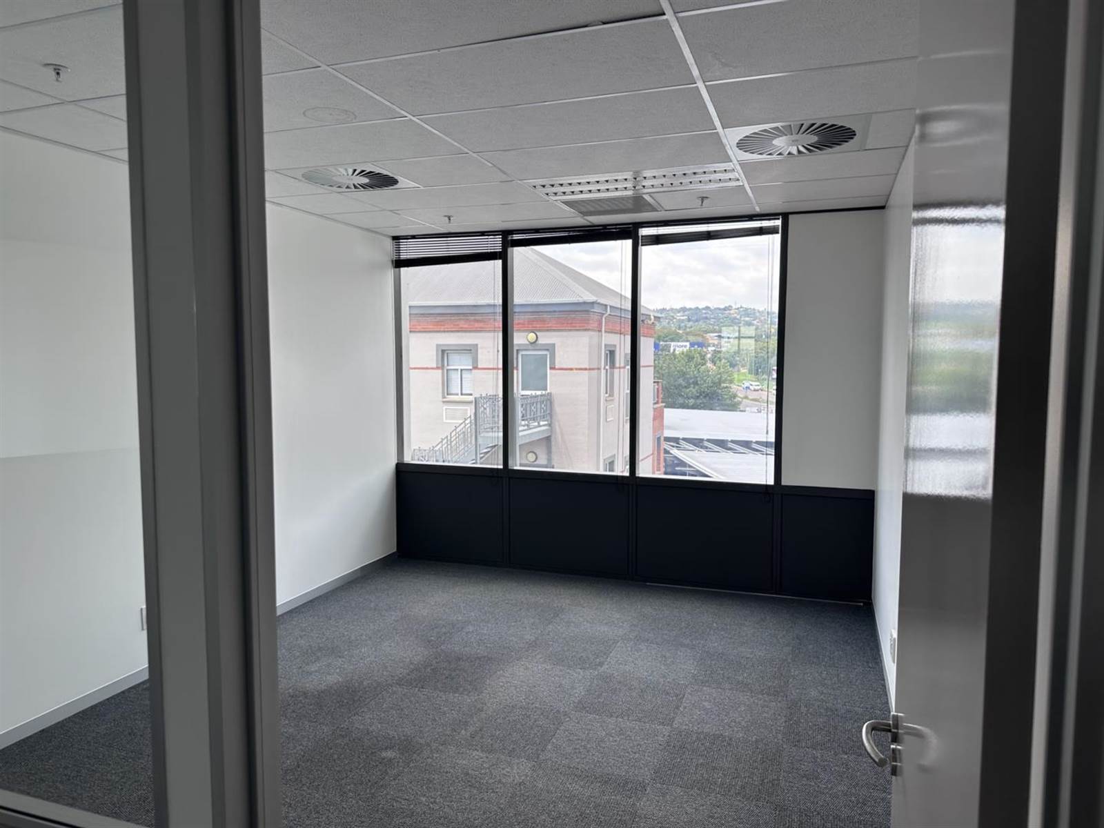 501.2  m² Office Space in Menlyn photo number 7