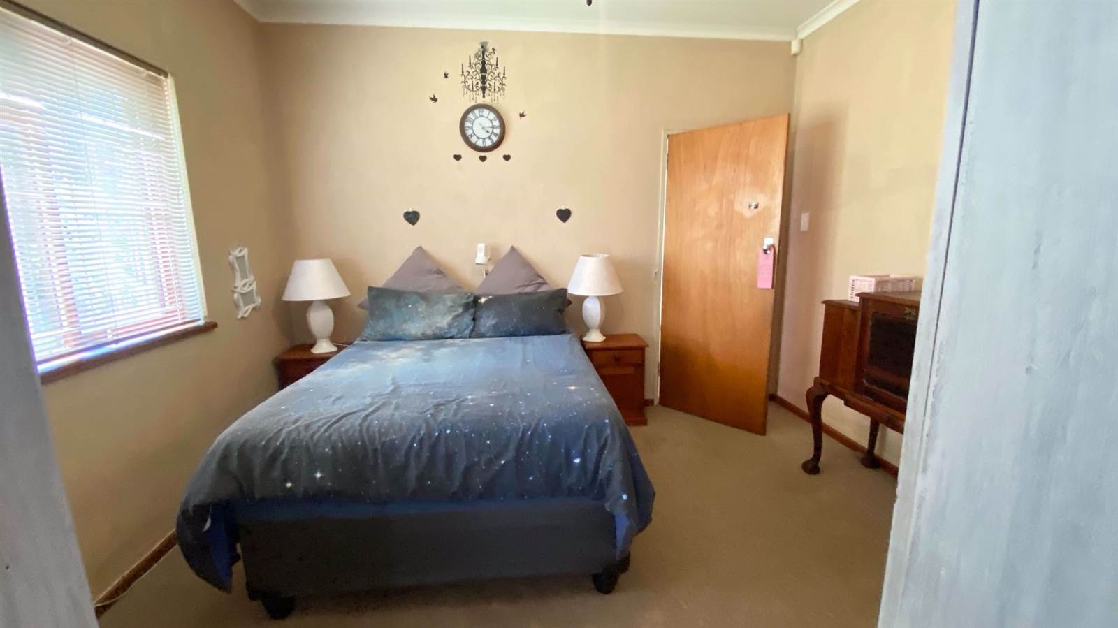 4 Bed House in Swellendam photo number 10