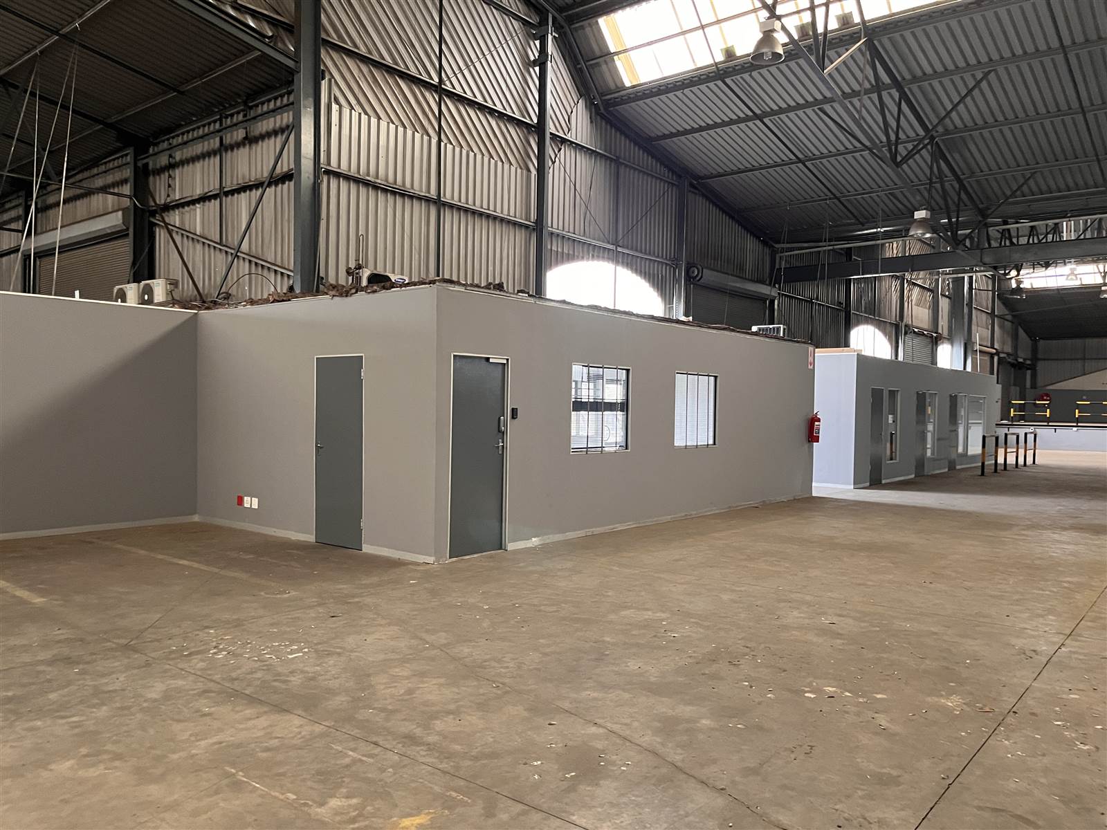 2250  m² Industrial space in North End photo number 10
