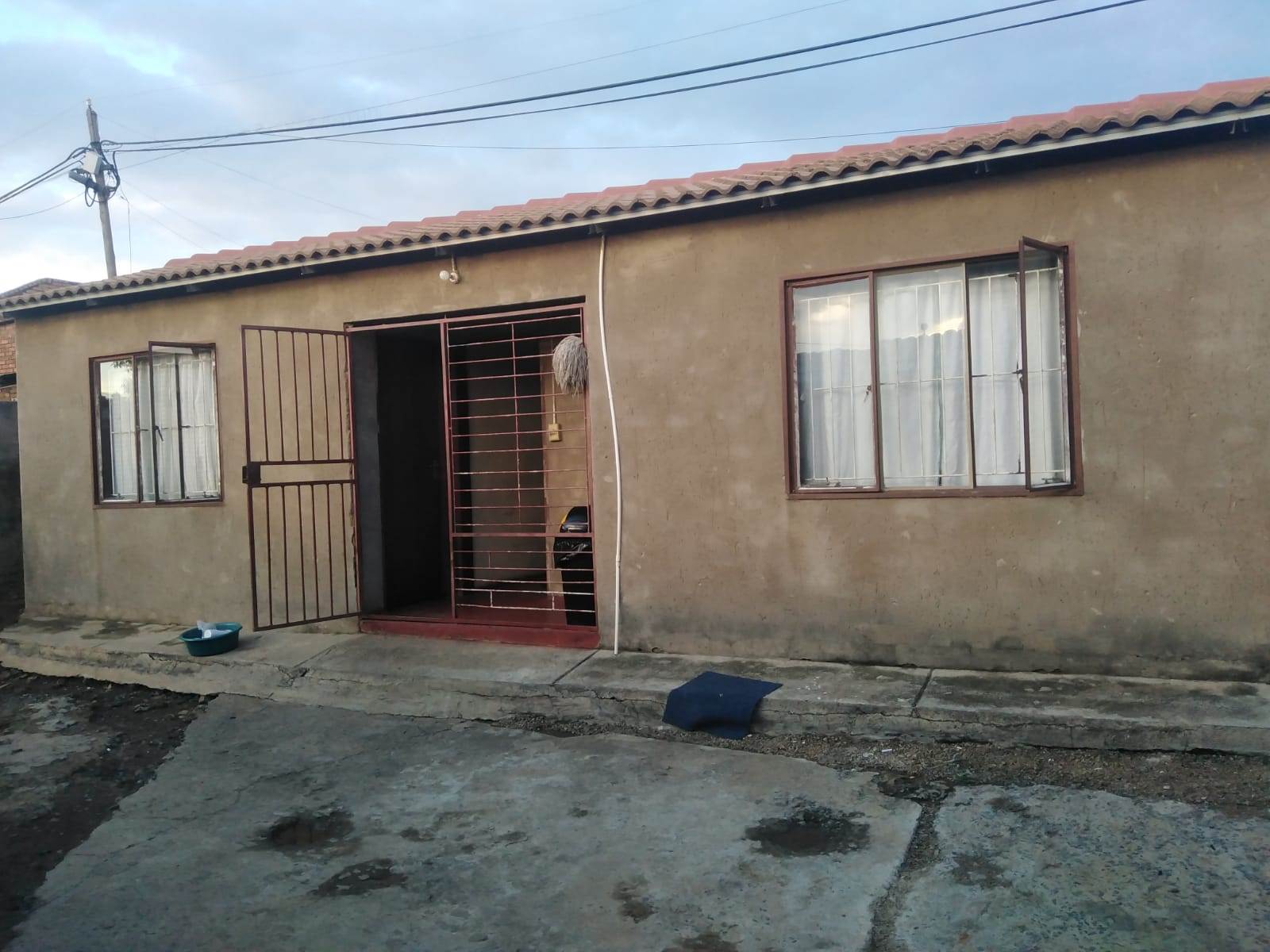 2 Bed House in Atteridgeville photo number 13