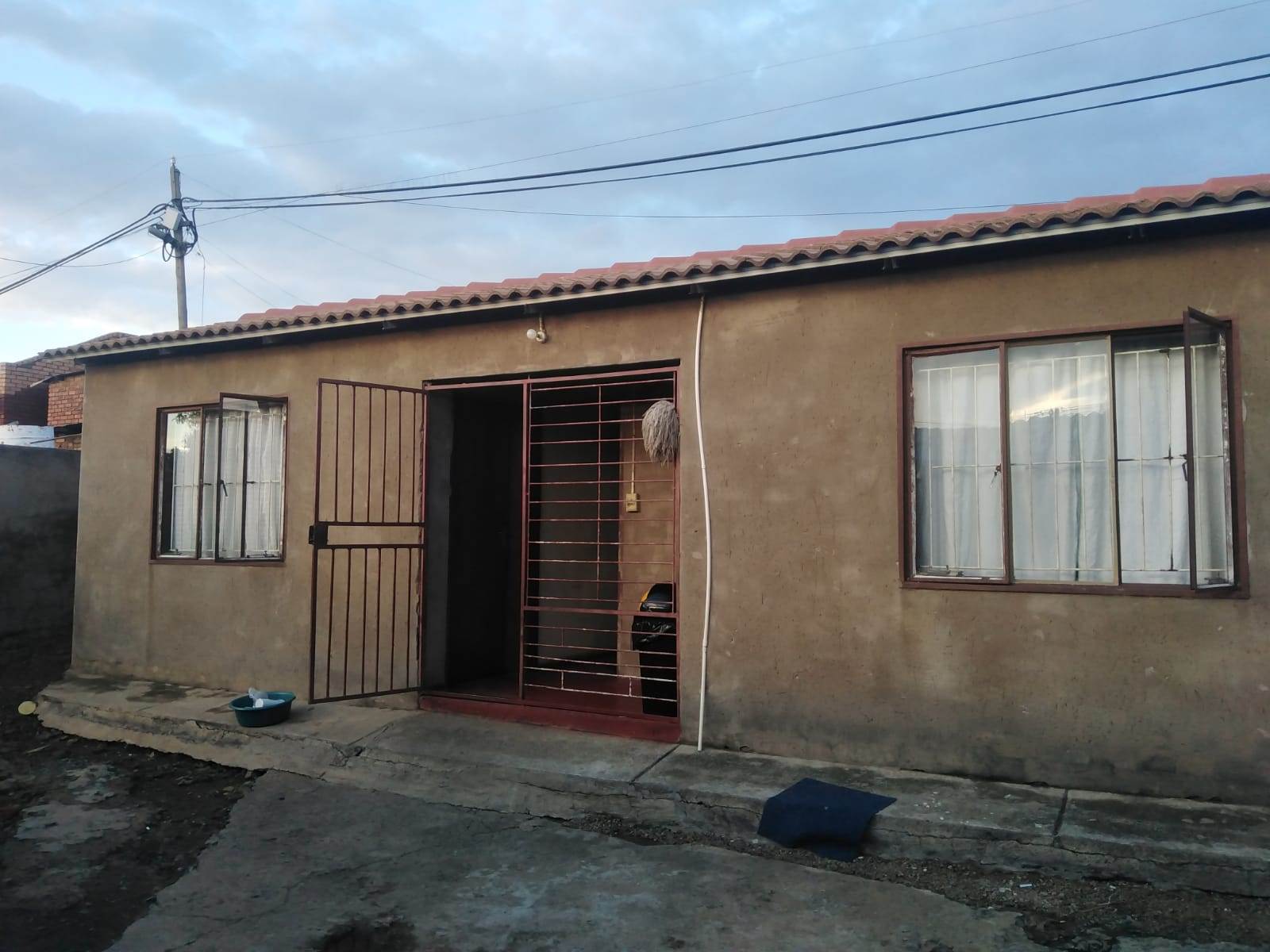 2 Bed House in Atteridgeville photo number 11