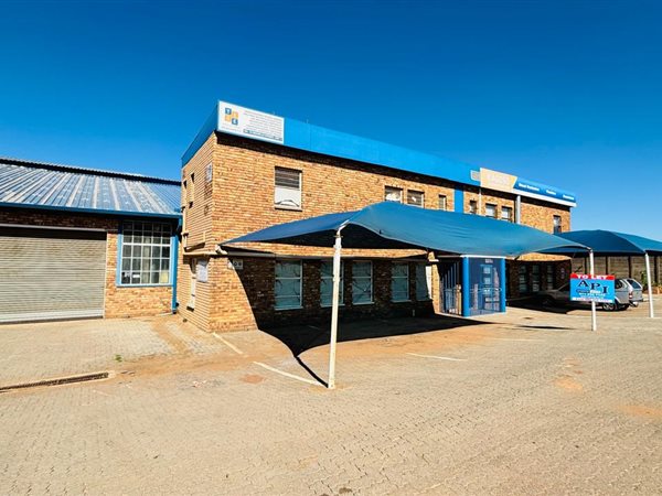 514  m² Industrial space in Krugersdorp North