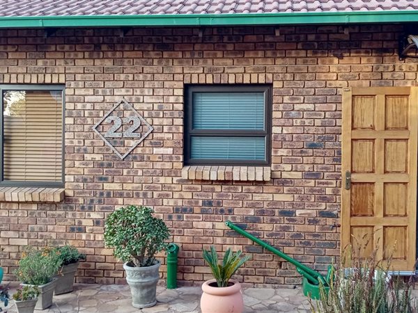 2 Bed Townhouse in Rensburg