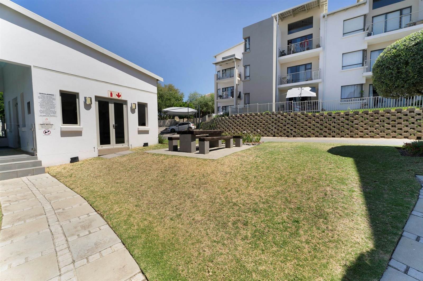 2 Bed Apartment in Fourways photo number 20