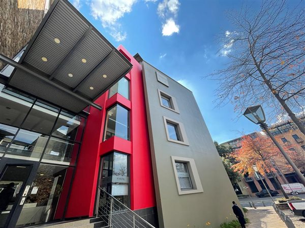 176  m² Commercial space in Melrose Arch