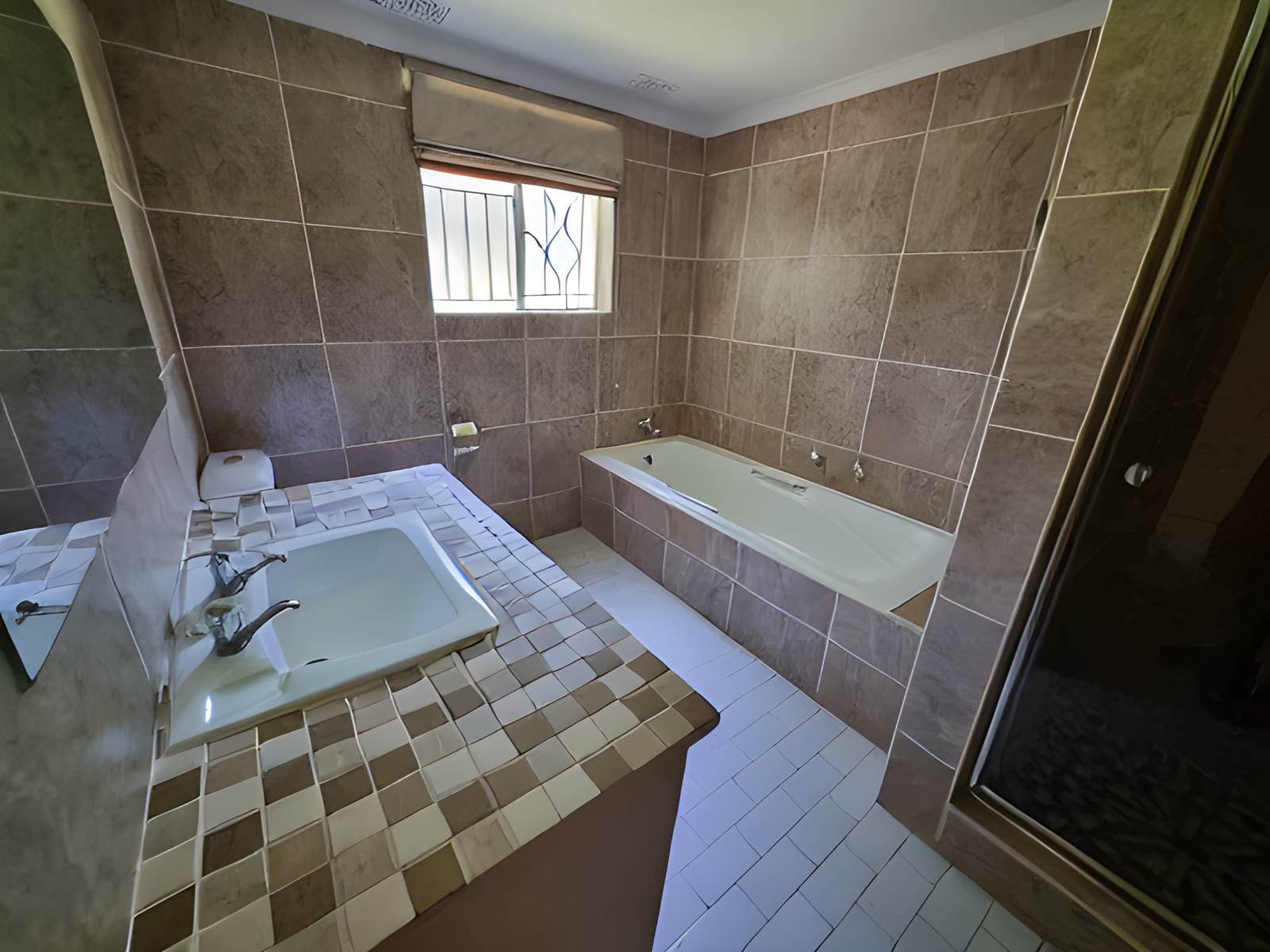 5 Bed House in Kloofendal photo number 18