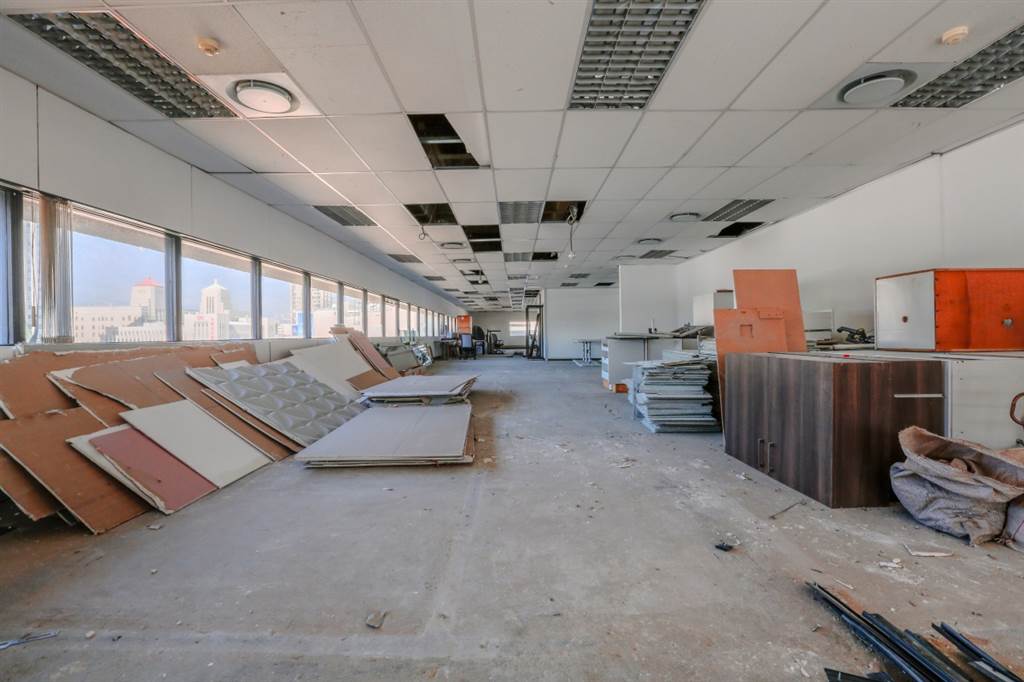 676  m² Office Space in Cape Town City Centre photo number 14