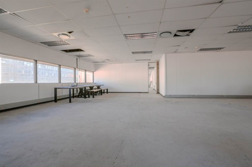 676  m² Office Space in Cape Town City Centre photo number 9