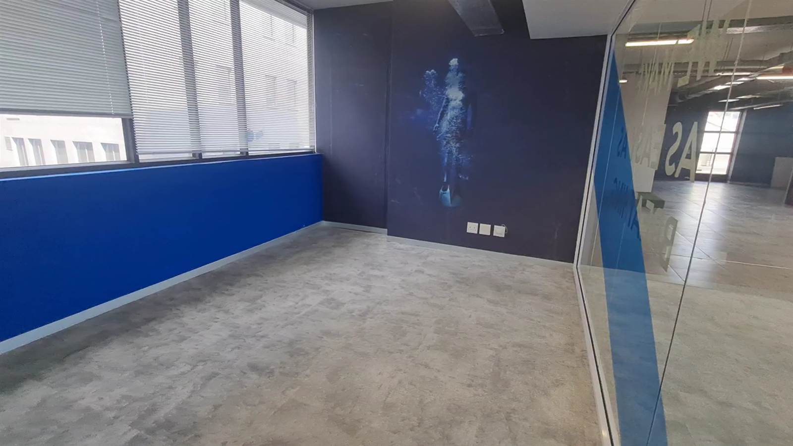 571  m² Commercial space in Woodstock photo number 15