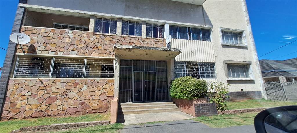 3 Bed Flat in Southernwood photo number 1
