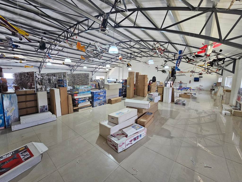 1200  m² Industrial space in Paardevlei photo number 3