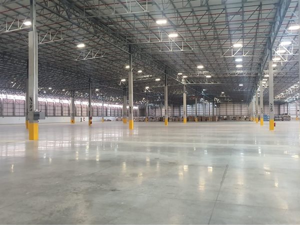 22 000  m² Industrial space