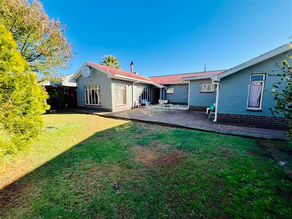 5 Bedroom House