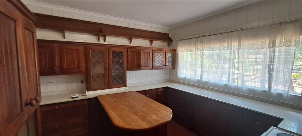 5 Bed House in Louis Trichardt photo number 22