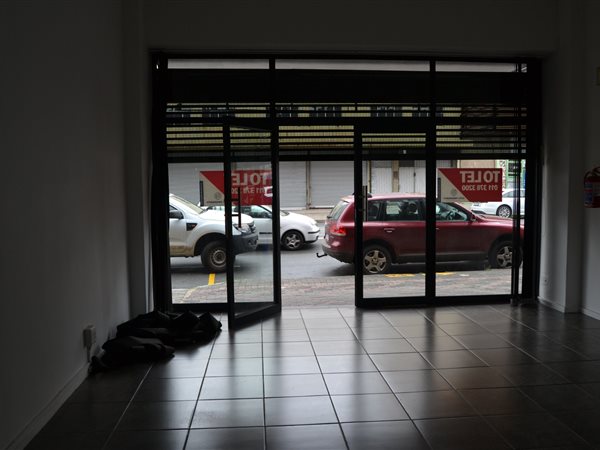 67 m² Retail Space 67 m² Retail Space