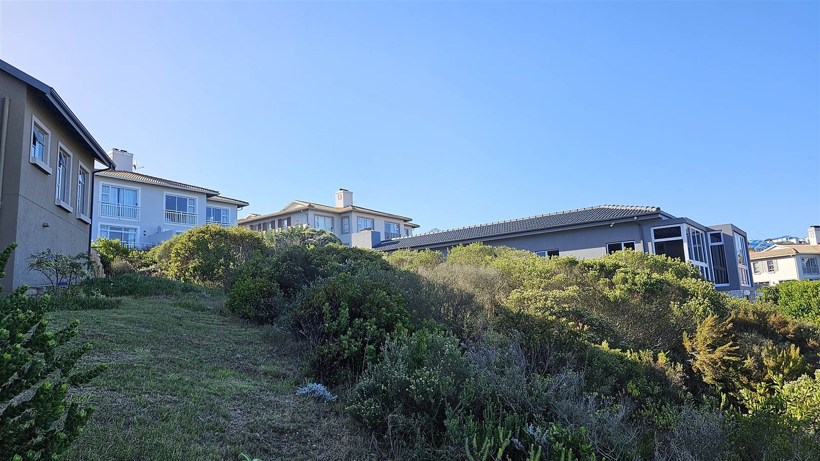 450 m² Land available in Pinnacle Point Golf Estate photo number 2