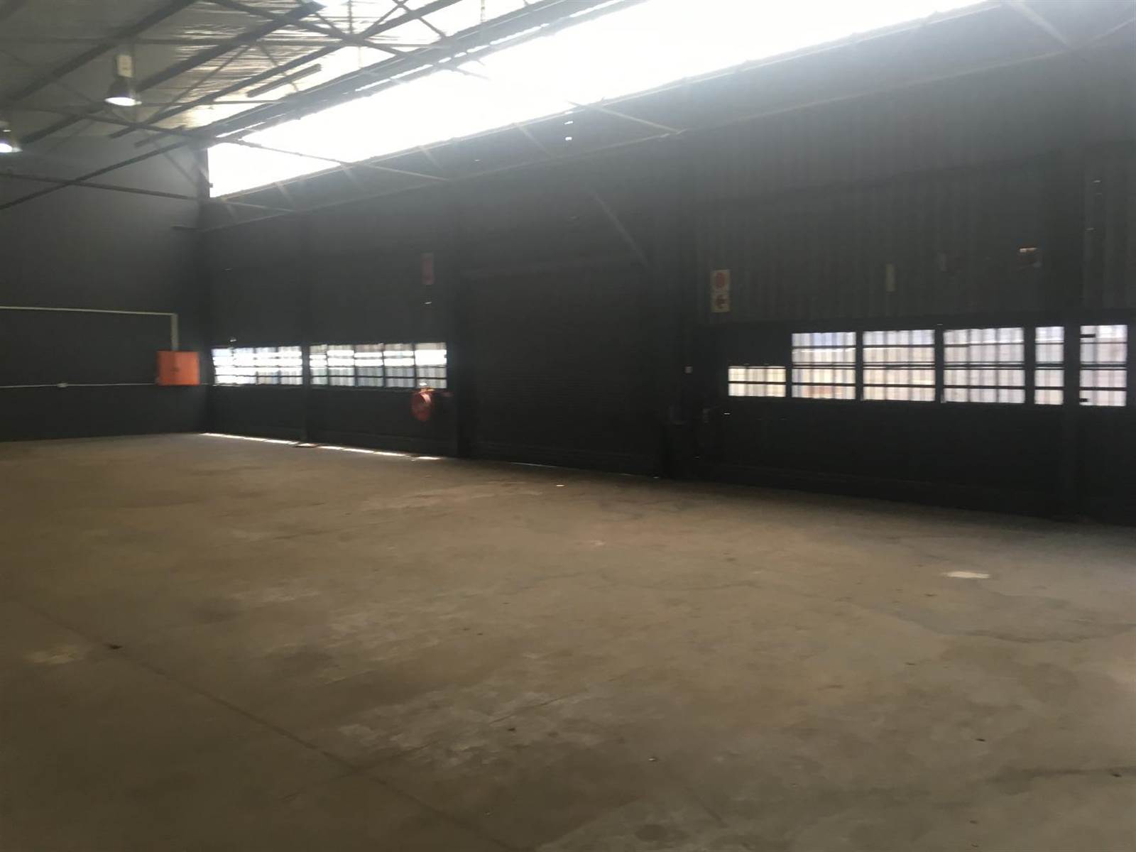 696  m² Industrial space in Spartan photo number 15