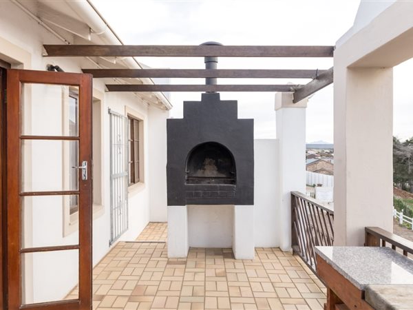 3 Bedroom Townhouse 3 Bedroom Townhouse