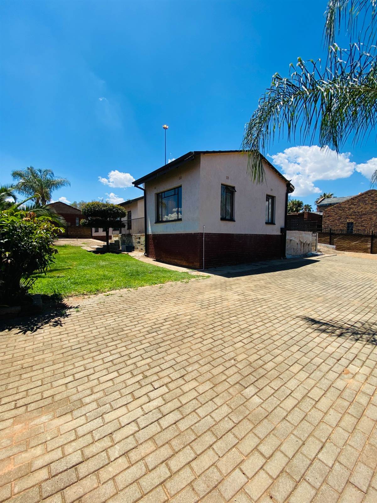 4 Bed House in Mabopane photo number 3