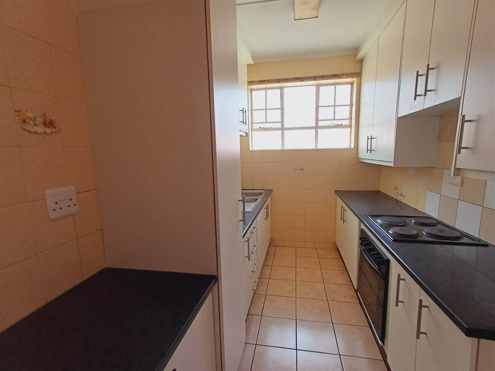 2 Bed Apartment in Benoni Central photo number 15
