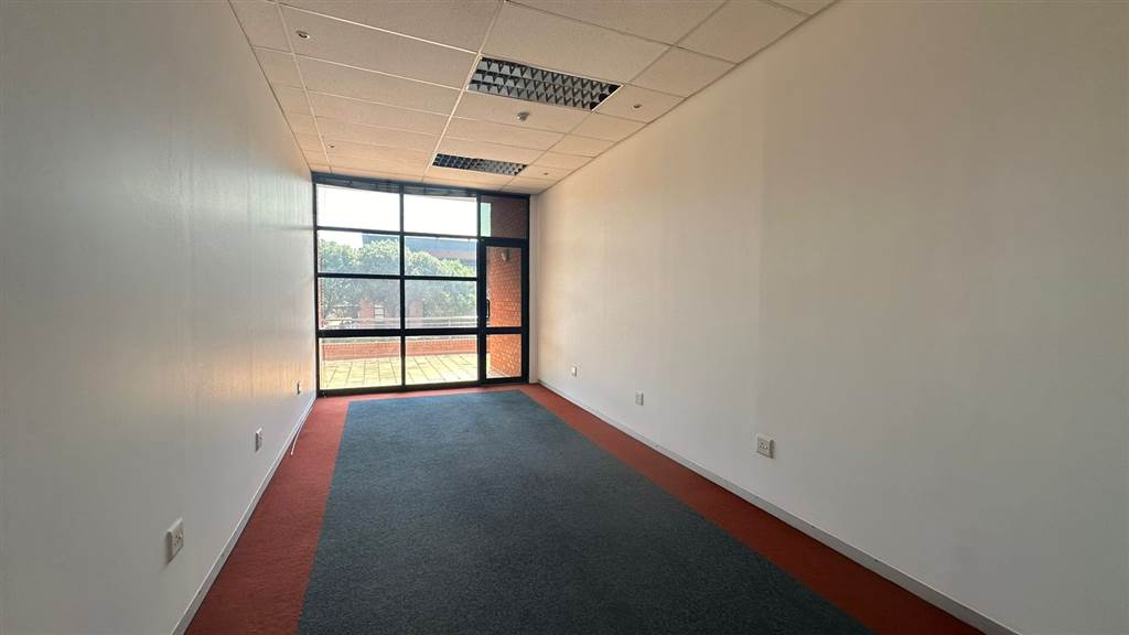 162  m² Commercial space in Highveld photo number 6
