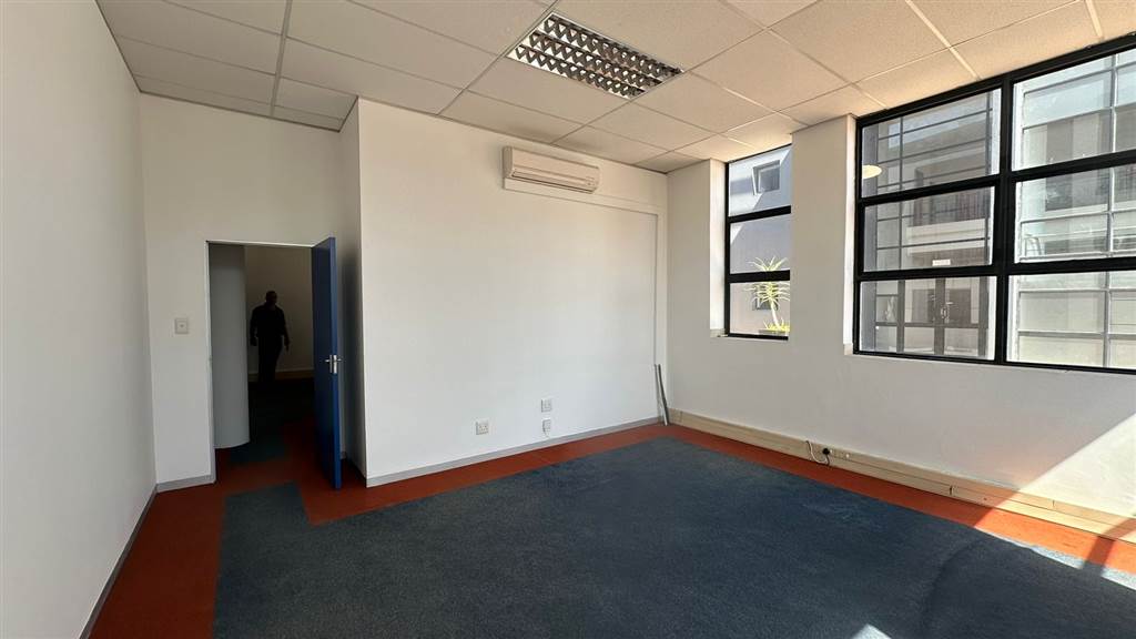 162  m² Commercial space in Highveld photo number 10