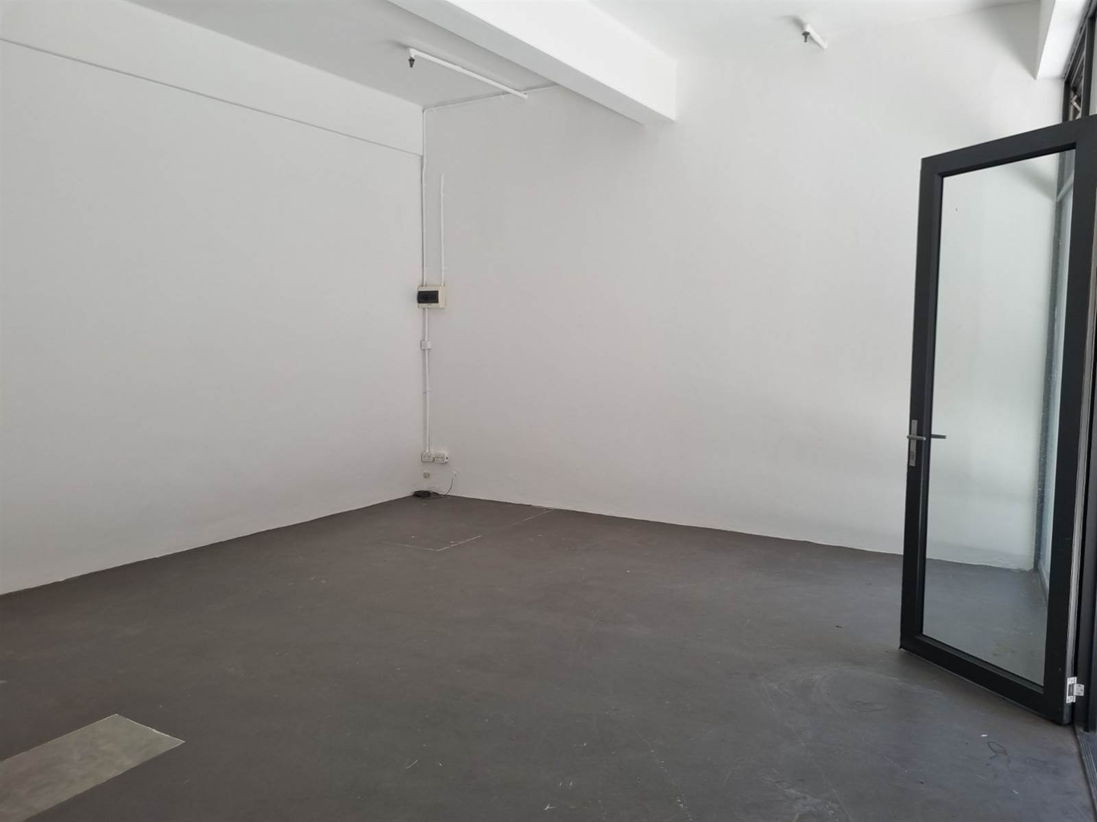 38  m² Commercial space in Woodstock photo number 6