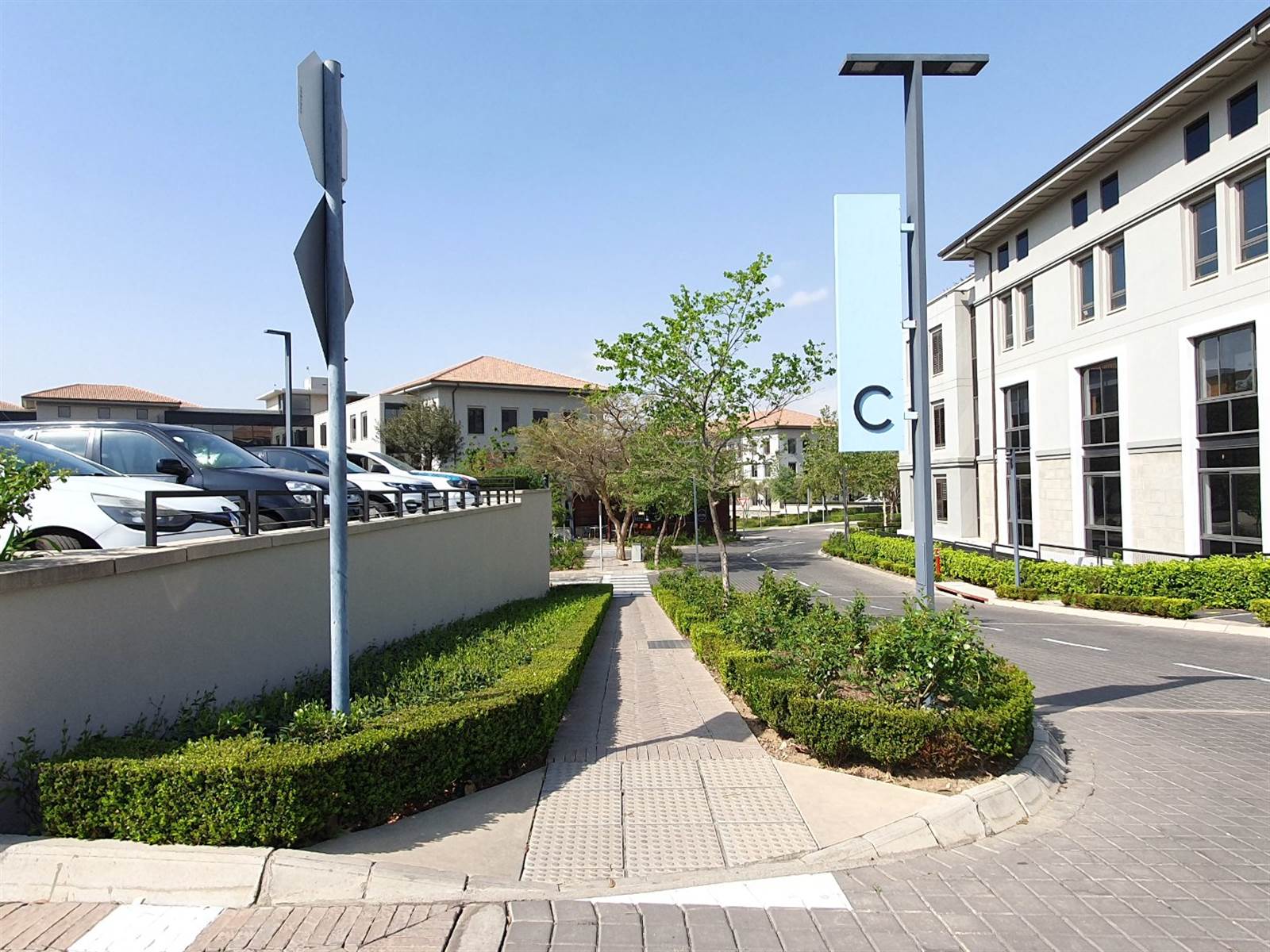 406  m² Office Space in Fourways photo number 1