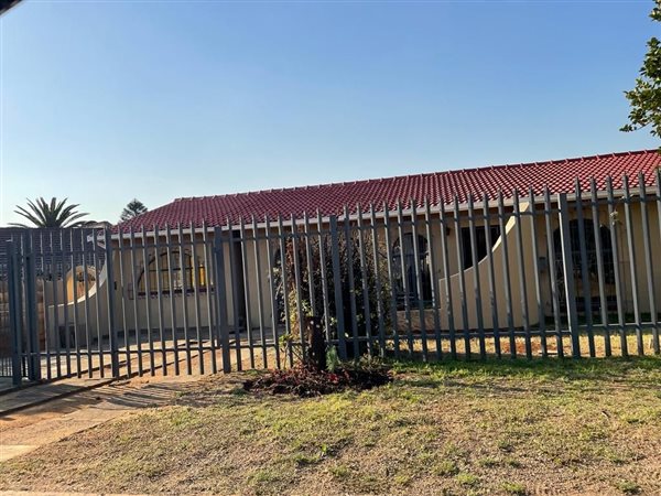 1 Bed Garden Cottage