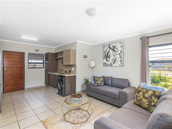 2 Bedroom House 2 Bedroom House