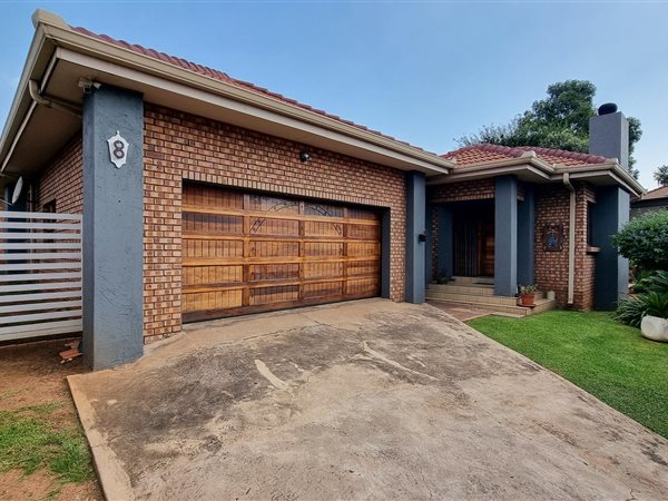 3 Bedroom House 3 Bedroom House