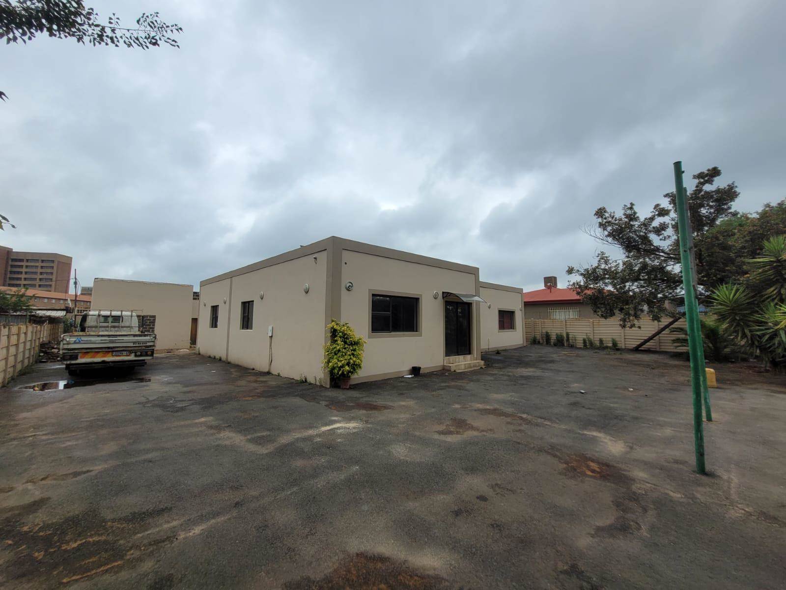 250  m² Commercial space in Kempton Park Central photo number 1