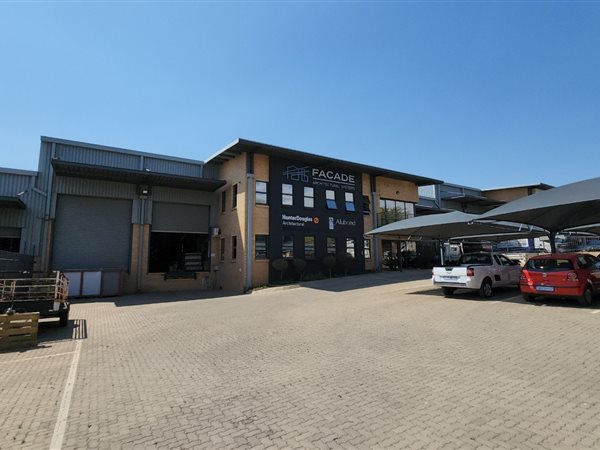 2 348  m² Industrial space