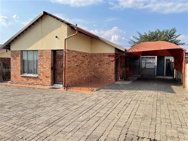 3 Bedroom House 3 Bedroom House