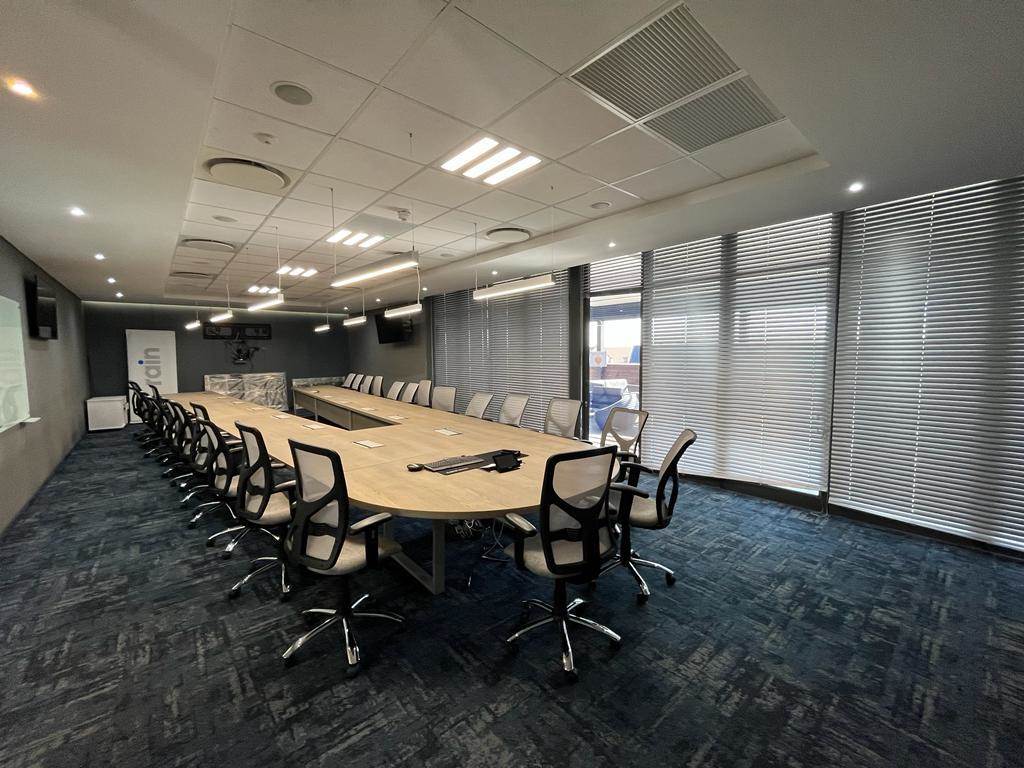 2501  m² Commercial space in Bryanston photo number 28