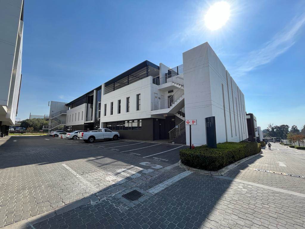 2501  m² Commercial space in Bryanston photo number 4