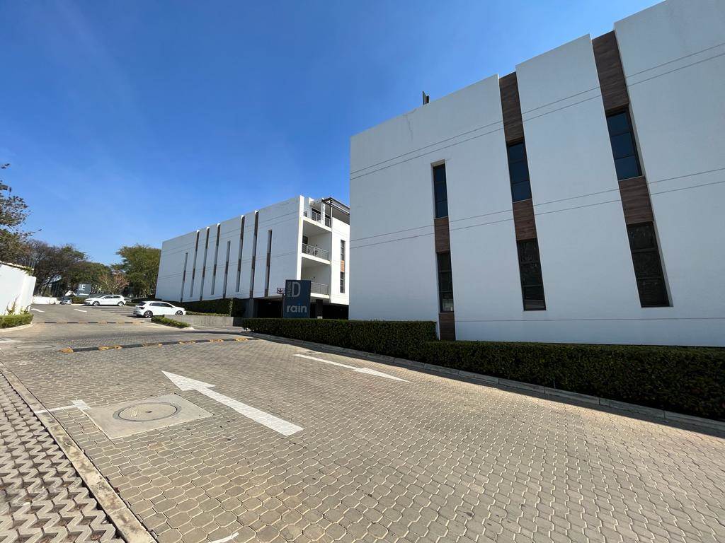 2501  m² Commercial space in Bryanston photo number 3