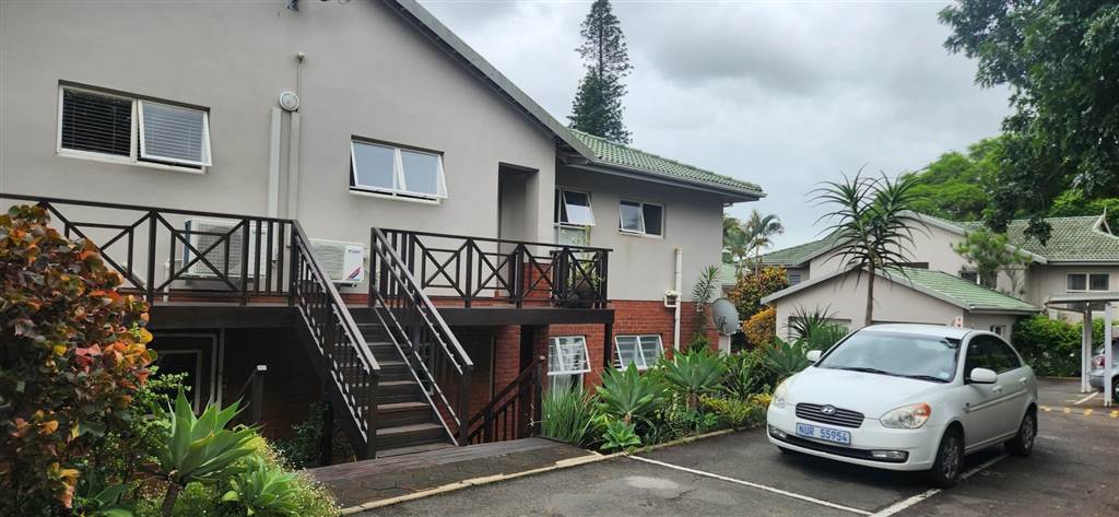 3 Bed Townhouse in Mt Edgecombe Estate 1 & 2 photo number 15