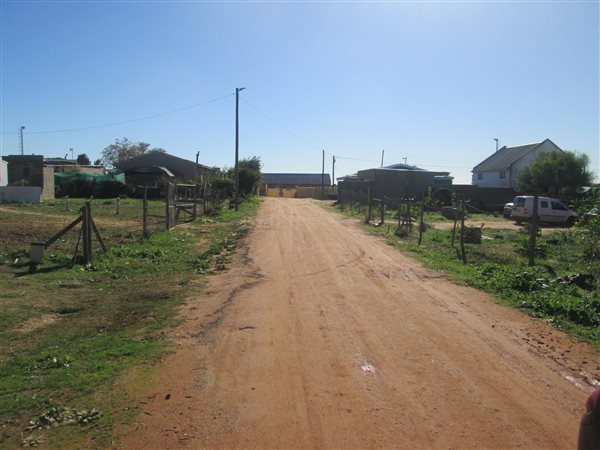 496 m² Land