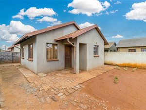 2 Bed House in Protea Glen