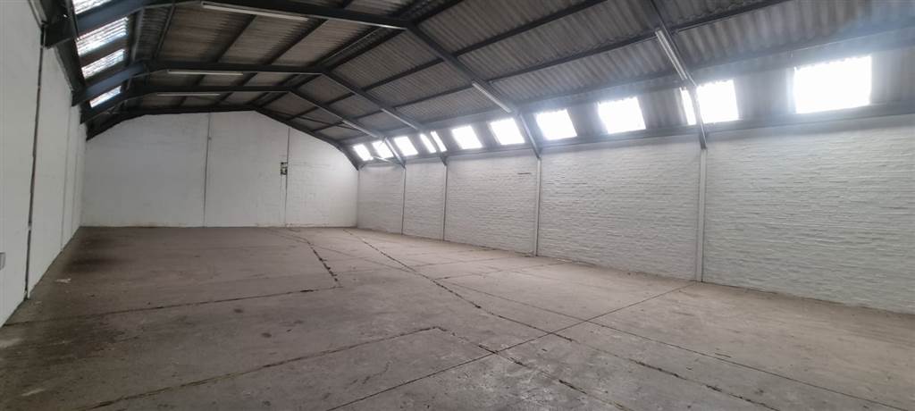 275  m² Industrial space in Airport Industria photo number 6