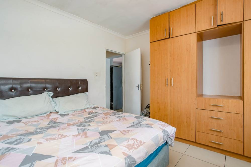 2 Bed Apartment in Klein Nederburg photo number 11