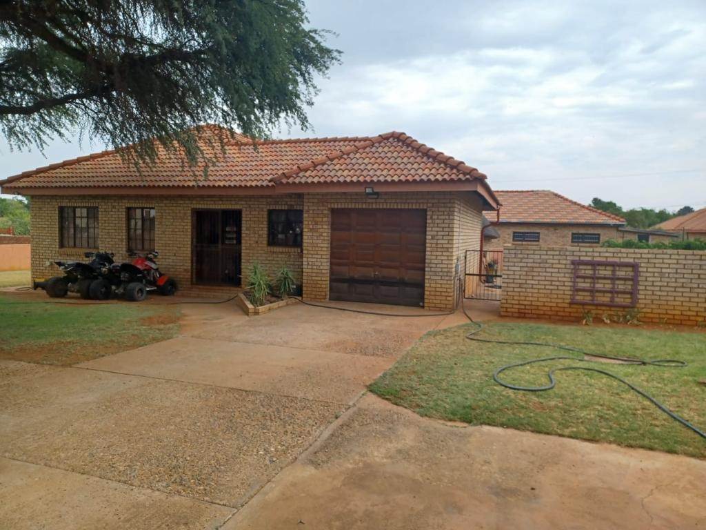 3 Bed House in Jan Kempdorp photo number 24