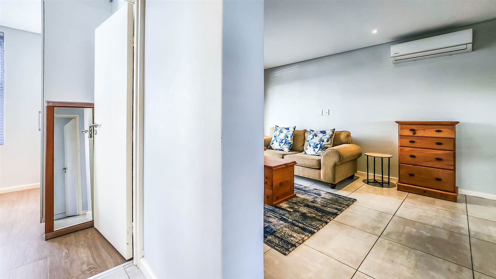 2 Bed Apartment in Paarl photo number 8